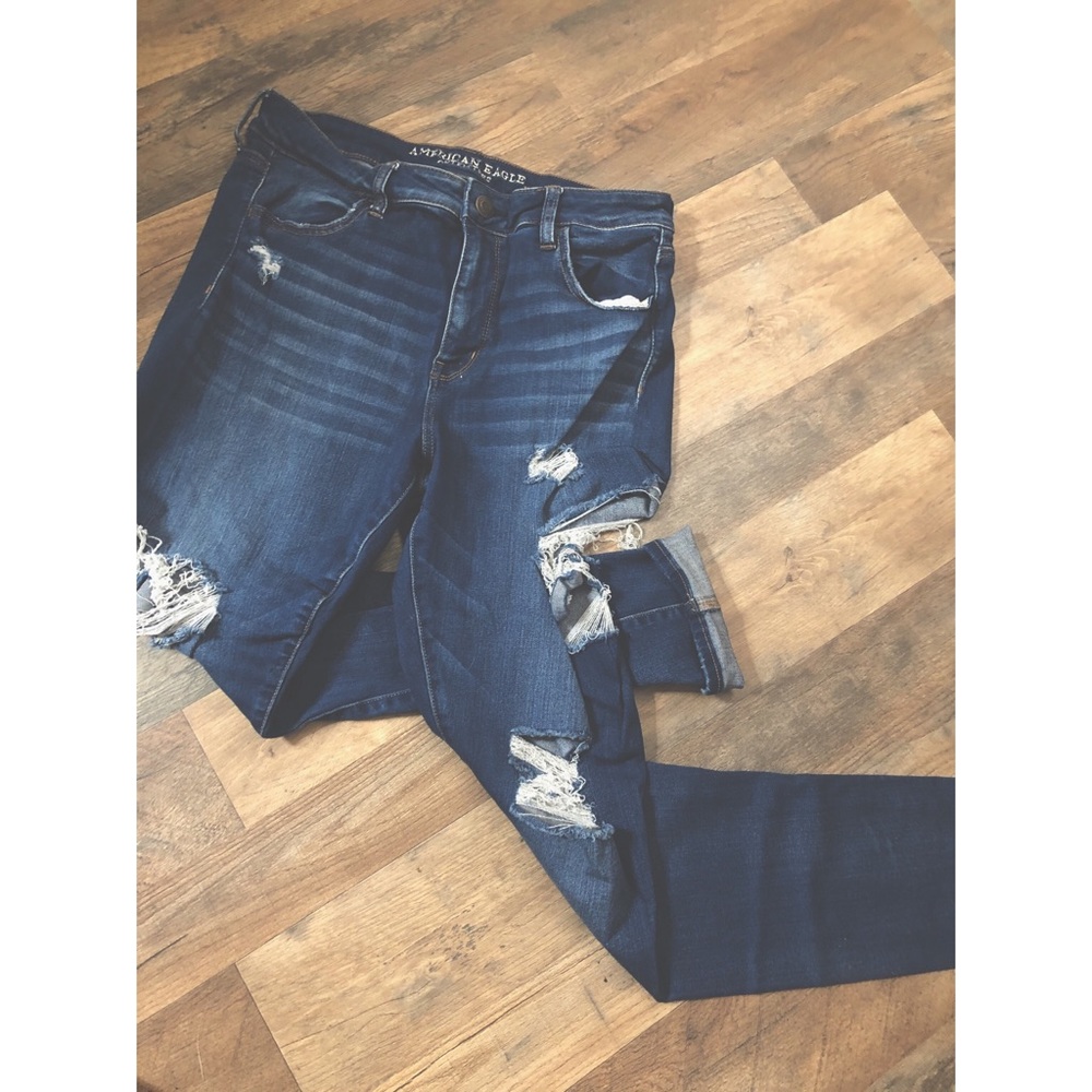 AEO super destroyed dark wash skinny jeans